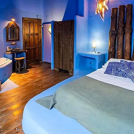 Alma De Romero Hotel *